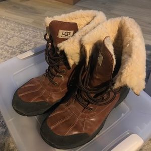 UGG Snow Winter Boot Fur-lined Women's 11, Mens 9